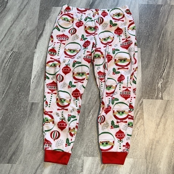 Adult Baby Yoda Christmas Pajama long sleeved & fleece pants medium star wars - Picture 9 of 10